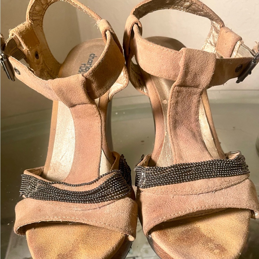 Women’s Tan Suede Wedges with Chain Detail SZ 8